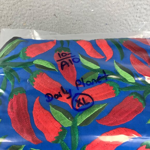 Daily Planet Chili Pepper Art Southwest SPICY HOT Embroidered Vest XL - Picture 6 of 6